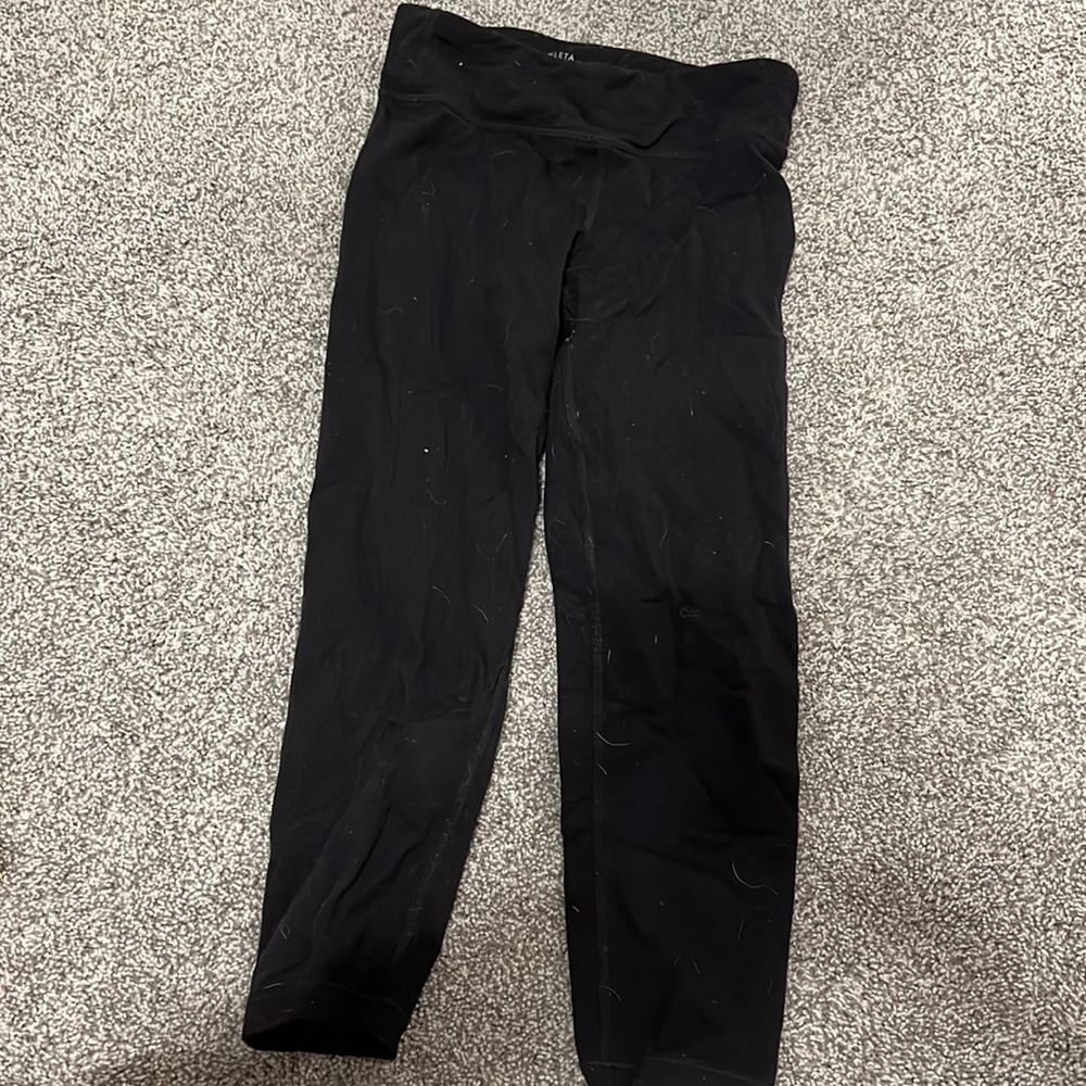 Athleta girls, large/12 black Capri pants